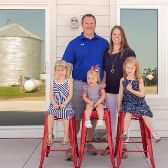 Meet your Posher, Renee - Picture 1 of 1